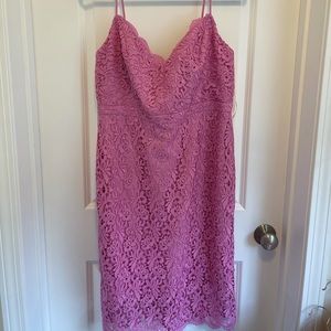 Beautiful dress, beautiful color!